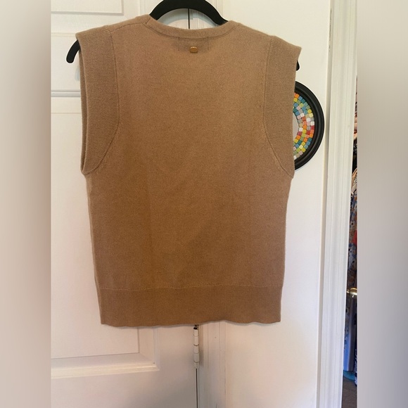 Knitwear Queen cashmere tank - Picture 7 of 13